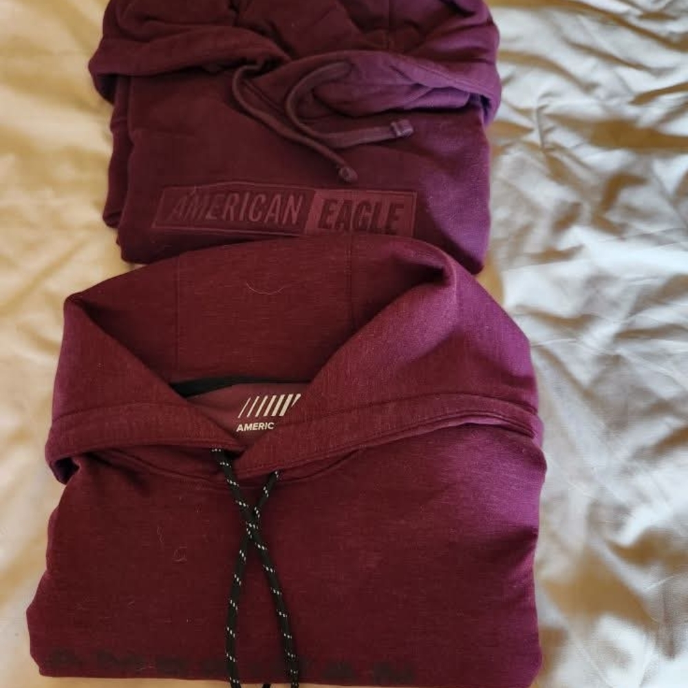 American Eagle Outfitters Men's Maroon Hoodie